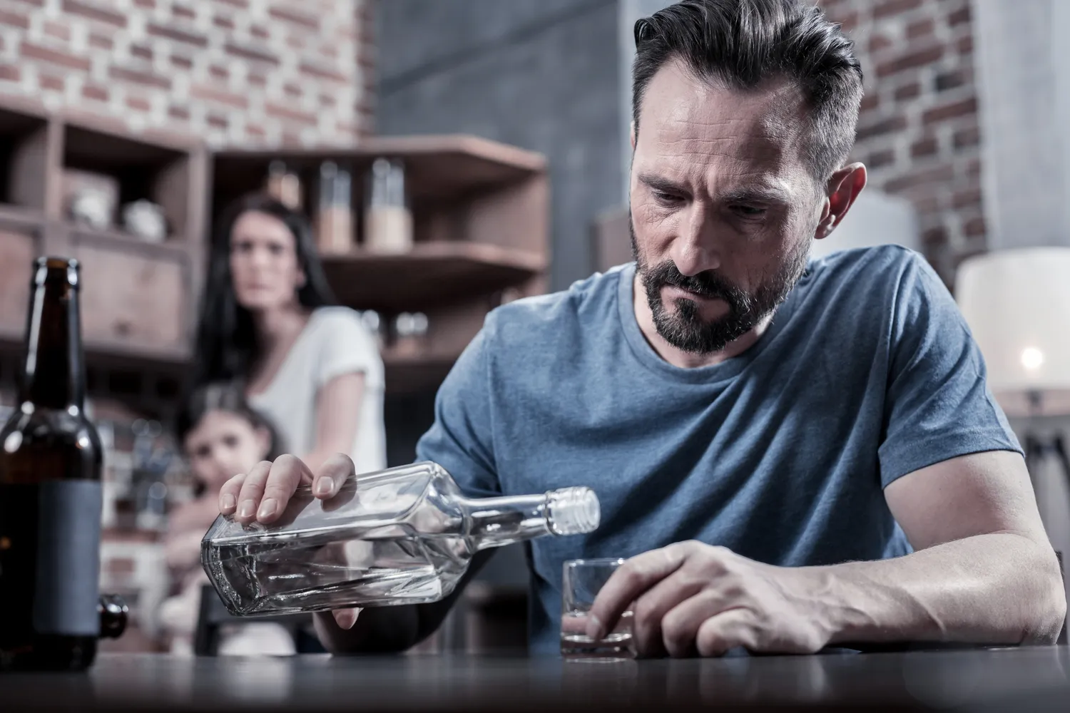 Dlaczego alkoholizm jest problemem społecznym?