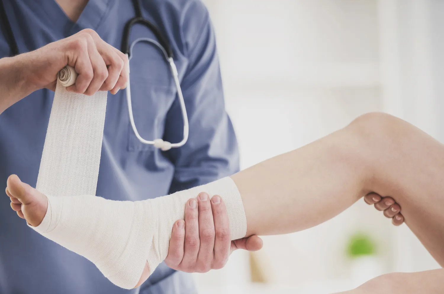 Endoproteza stawu biodrowego - kiedy rehabilitacja